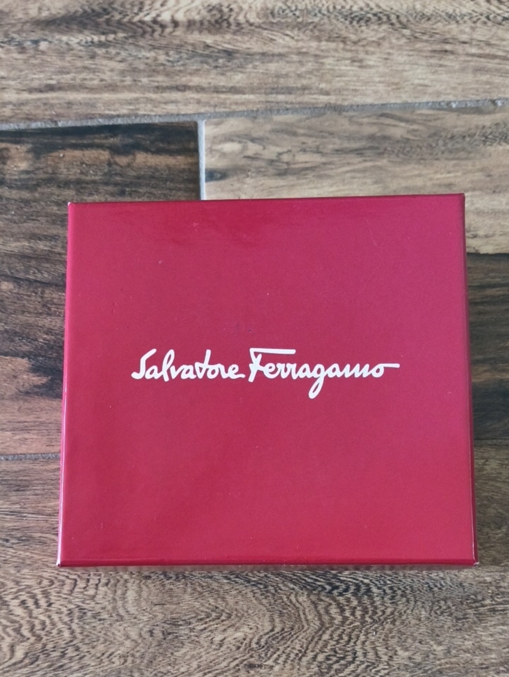 Salvatore Ferragamo Red Gold Hard Box